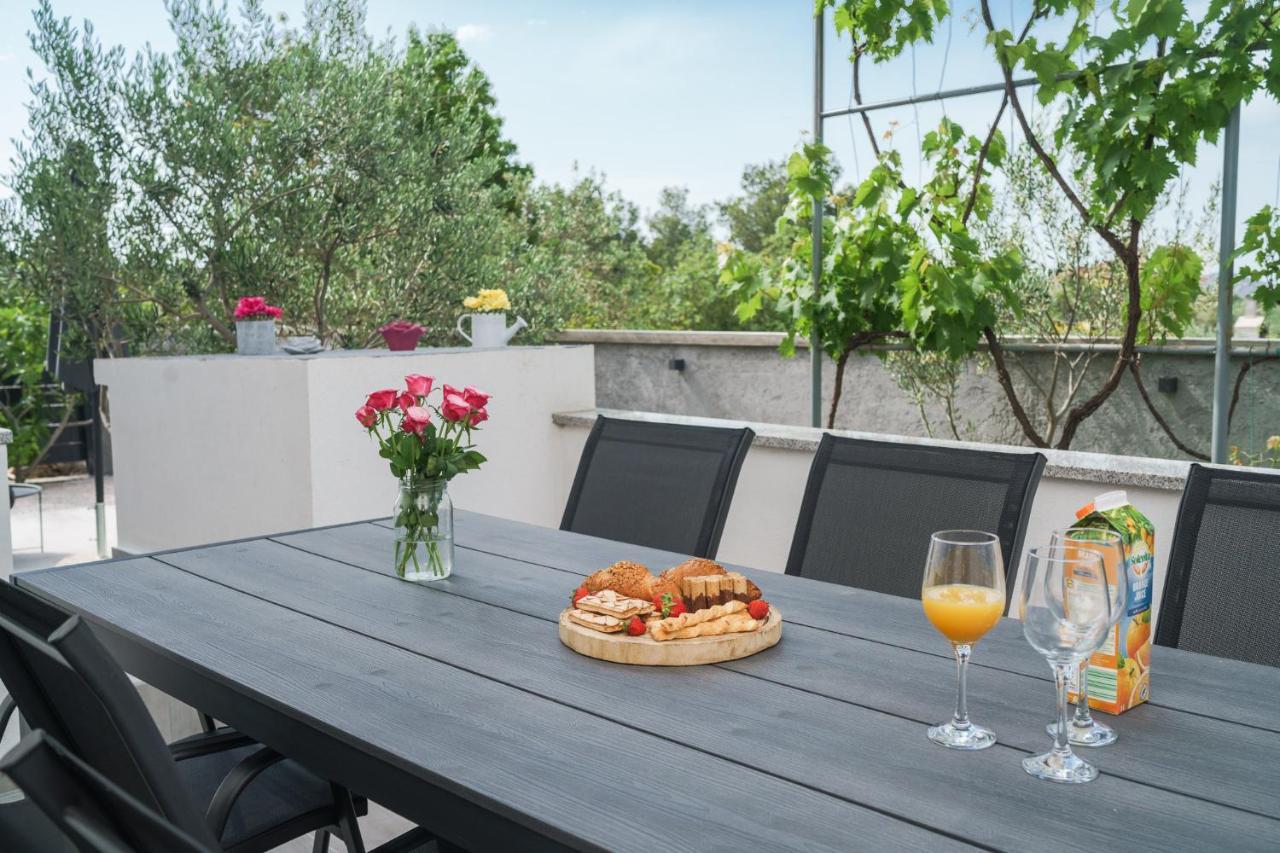 Apartman Rusula Vodice Esterno foto